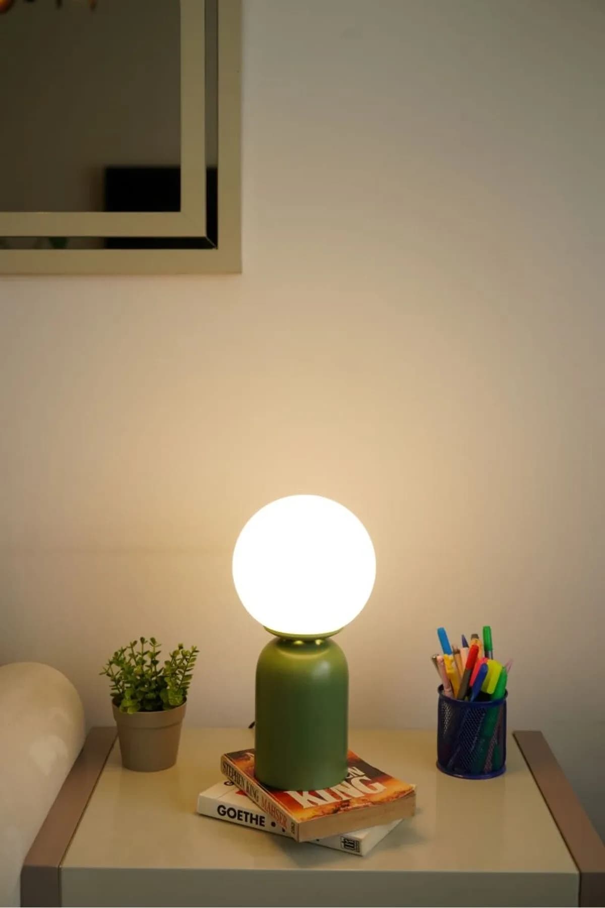 Eskitme Ayaklı Beyaz Opal Camlı Masa Lambası Abajur 1 Adet Salon Yatak Odası
