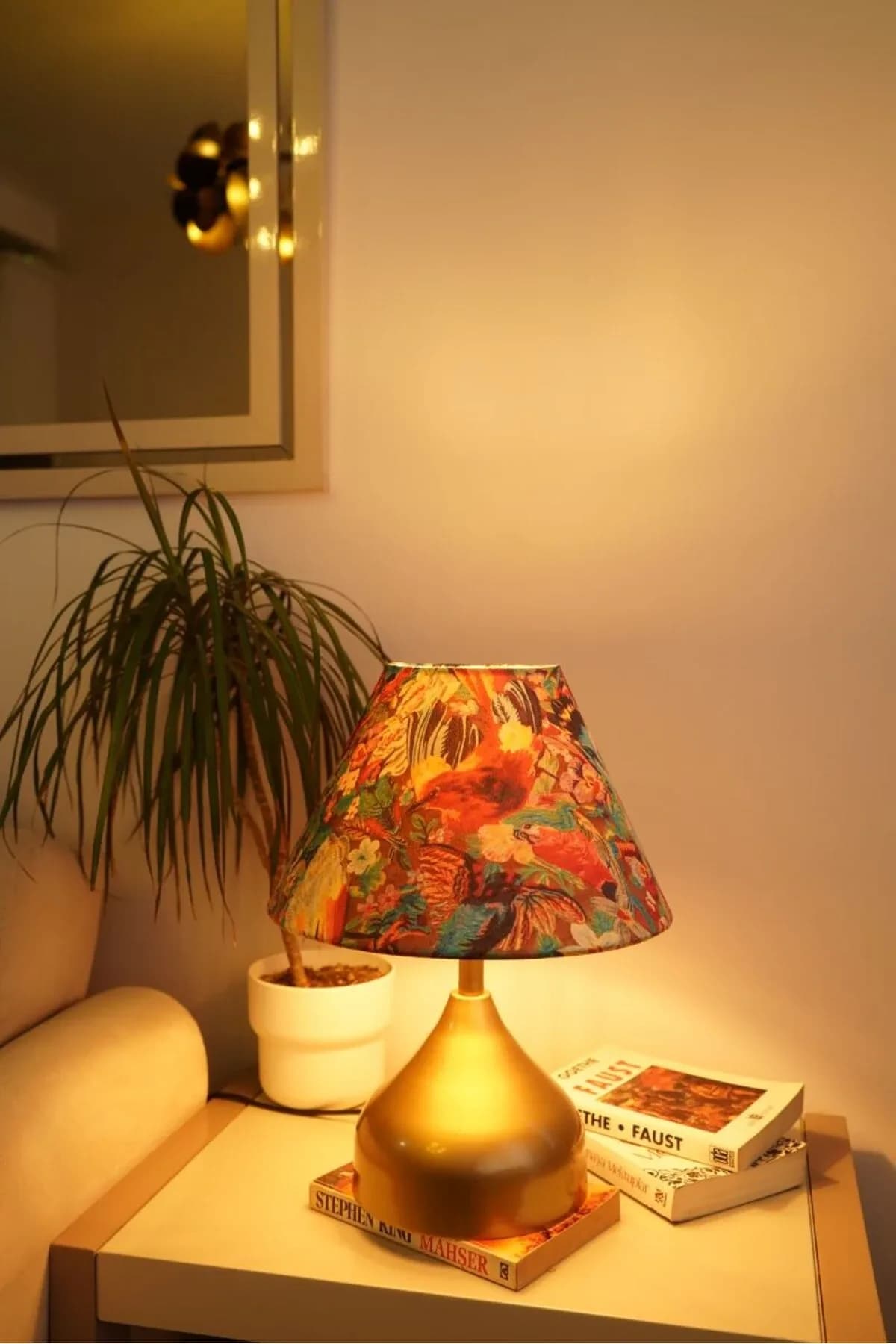 Eskitme Ayaklı Kadife Tavus Kuşu Detaylı Silindir Masa Lambası Dekoratif Abajur Salon Yatak Odası