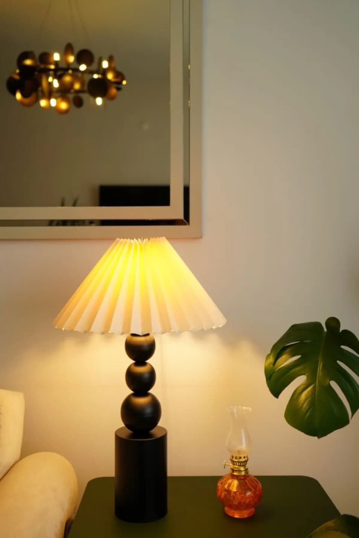 Üç Top Siyah Ayaklı Lacivert Çiçek Kadife Kumaş Şapkalı Dekoratif Yatak Odası Salon Abajur