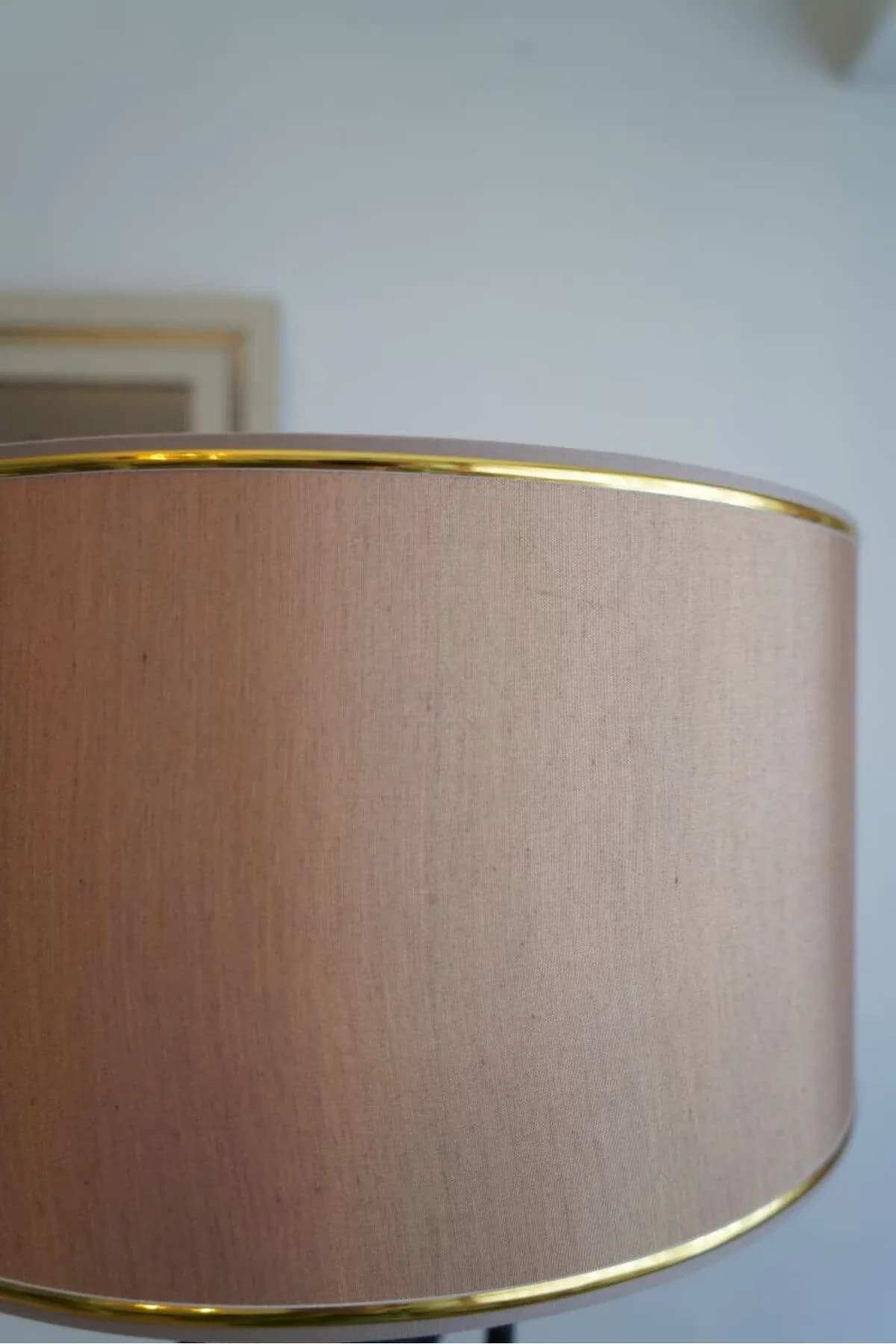 Sekiz Model Bal Gold Detaylı Silindir Şapkalı Siyah Modern Tasarım Ayaklı Abajur Metal Lambader