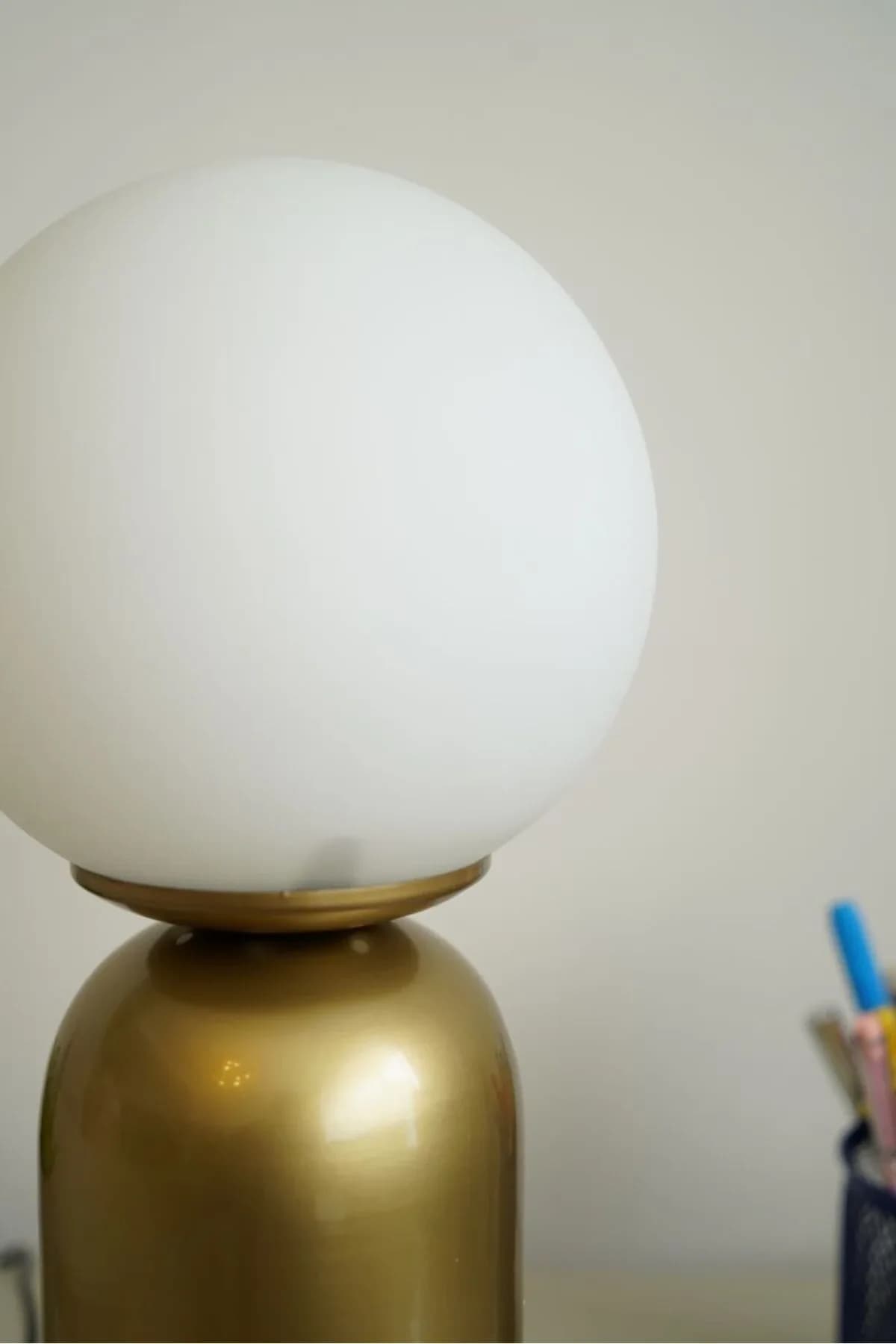 Eskitme Ayaklı Beyaz Opal Camlı Masa Lambası Abajur 1 Adet Salon Yatak Odası