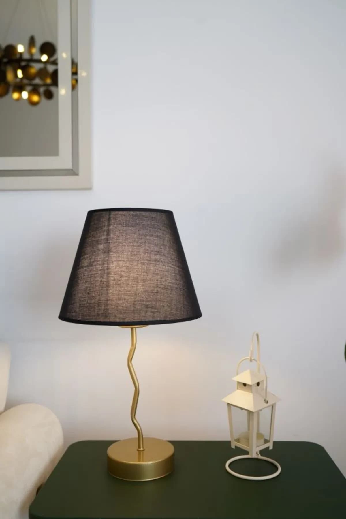 Eskitme Zikzak Model Beyaz Kumaş Şapkalı Dekoratif Abajur Salon Yatak Odası