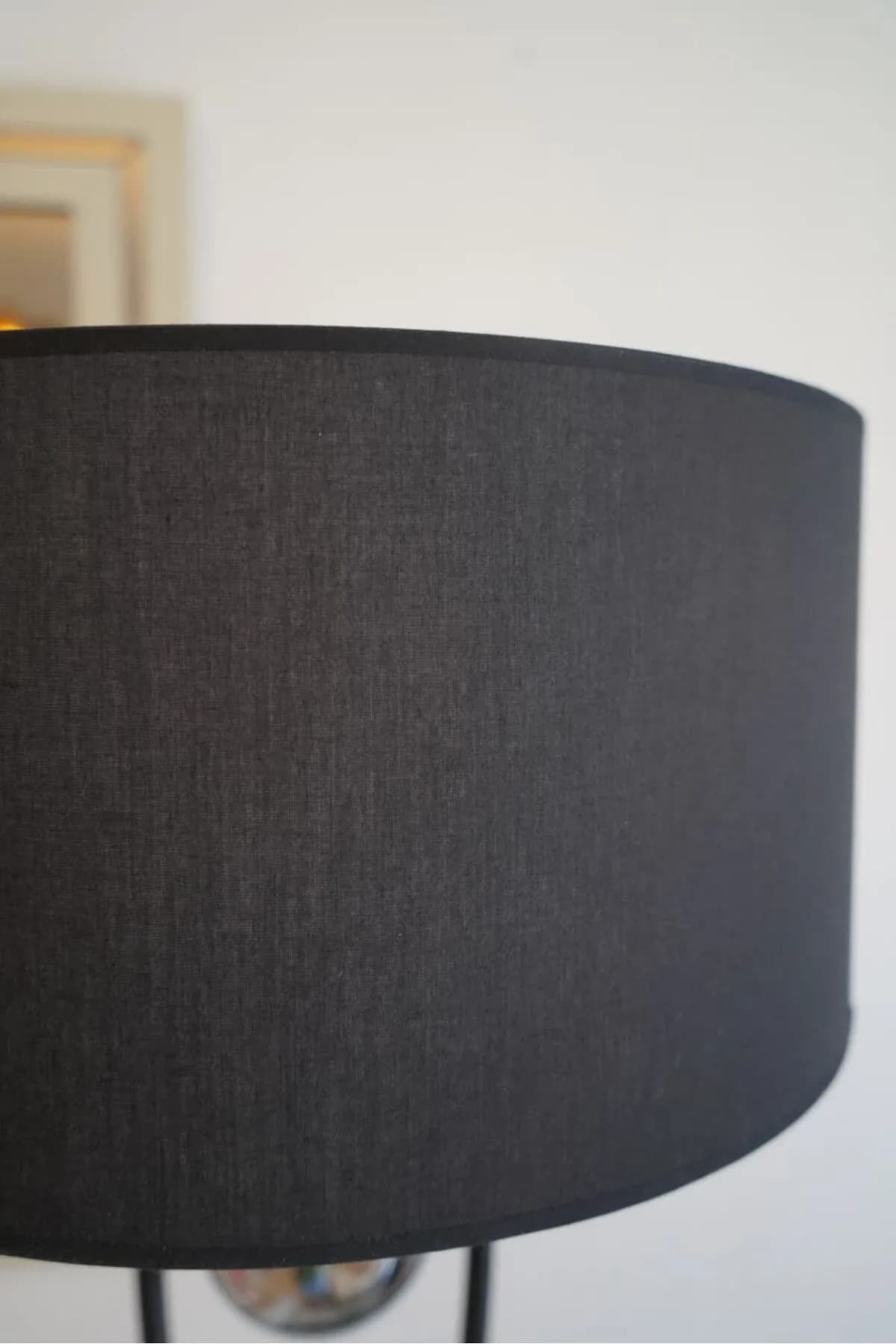 Sekiz Model Füme Krom Detaylı Şapkalı Siyah Krom Modern Tasarım Ayaklı Abajur Metal Lambader