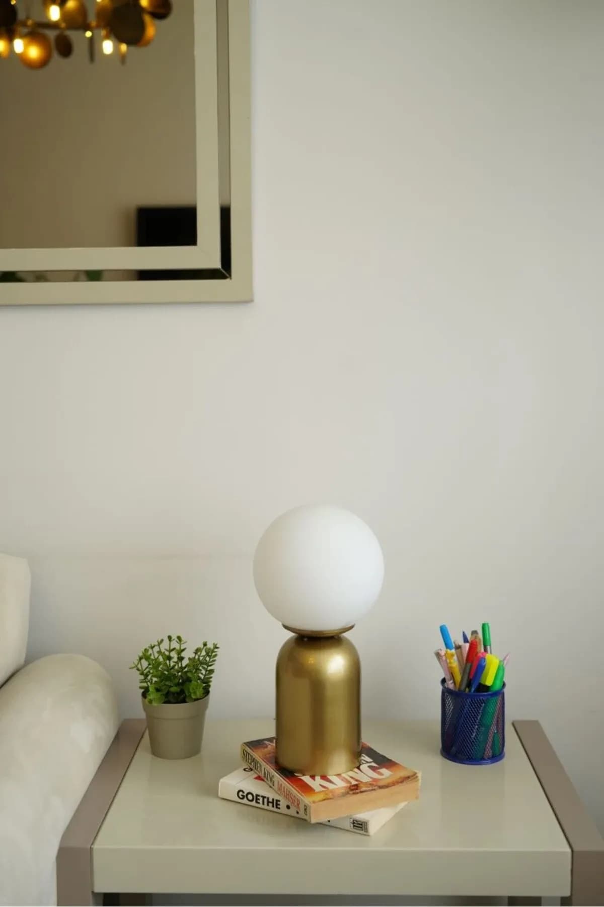Eskitme Ayaklı Beyaz Opal Camlı Masa Lambası Abajur 1 Adet Salon Yatak Odası