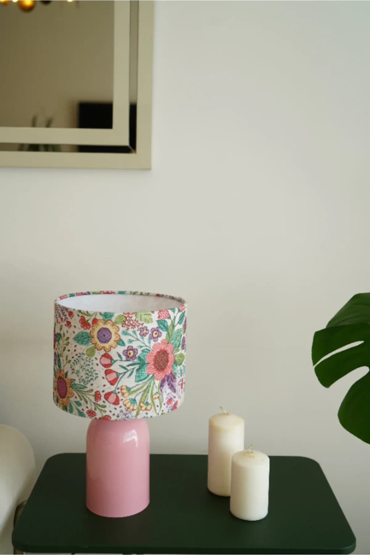 Pembe Ayaklı Deniz Börülcesi Baskı Kumaş Şapkalı Şık Yatak Odası Salon Abajur Özel Modern