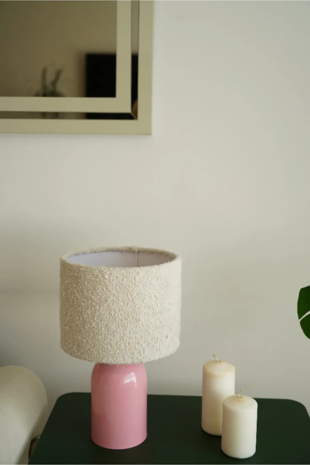 Pembe Ayaklı Bej Dokuma Kumaş Şapkalı Şık Yatak Odası Salon Abajur Özel Modern