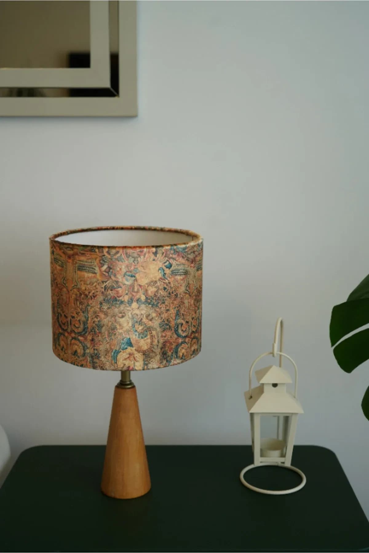 Üçgen Ahşap Model Silindir Retro Model Kadife Kumaş Şapka Şık Yatak Odası Salon Abajur